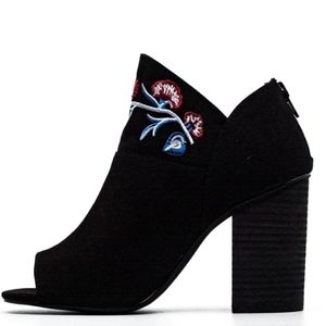Carlos By Carlos Santana Ankle Boots Talana Faux Suede Embroidery 9-1/2 & 10 NWT